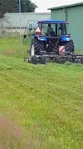 This Pull-Behind Mower DESTROYS Tall Grass! 🌿🚜 New Cutting attachment on the Tractor!