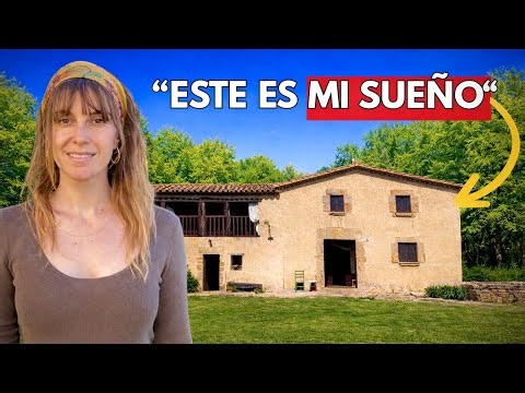 Esta Chica LO DEJÓ TODO Para Vivir En El BOSQUE Y Construir Su SUEÑO 
