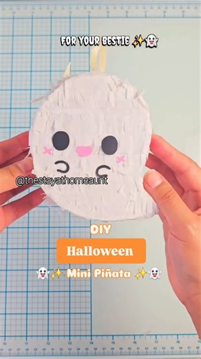 Auntie D's Crafts ✨️🎨♥️ on Instagram: "DIY Ghost Piñata made out of #recycledmaterials I used #cardboard I had from a delivery box . . #thestayathomeauntcrafts #craftsbydaisy #craftingtutorials #cardboardcrafts #cheapgifts #easycrafts #díadebrujas #halloween #decor #gift #giftideas #piñata #piñataspersonalizadas #piñatascreativas #minipiñatas #piñatasbonitas #regalos #regalospersonalizados #regalosoriginales #regalosparanovio #regalosparaniños #diy #aesthetic #satisfying #manualidades #kawaii #