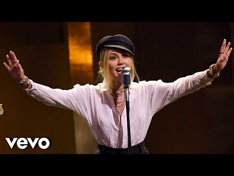 Miley Cyrus - Man Of Constant Sorrow (Live at George Clooney's AFI Tribute)