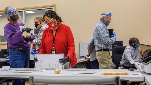 Want to help North Carolina’s elections run smoothly? Apply to be poll worker and get paid