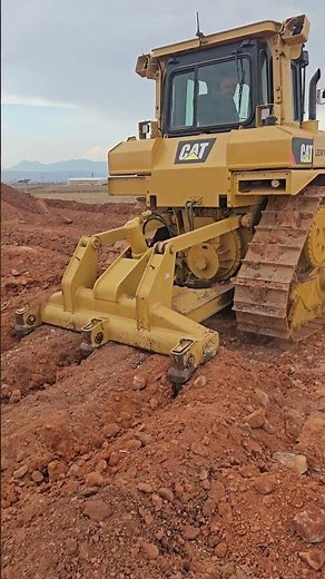Caterpillar D6T Ripping #earthworks #caterpillar #dozer #d6 #ripper