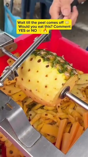 This Pineapple Peeling Machine Is INSANE 😱 Fruit Processing Gone Wild #asmr #oddlysatisfying #shorts