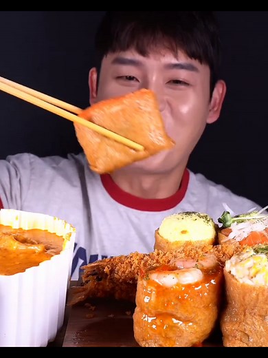 Delicious Tteokbokki Mukbang Experience