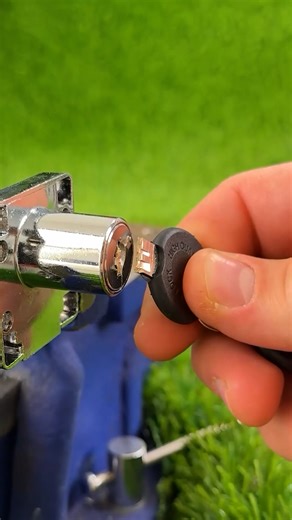 Simple Hack for Extracting a Broken Key from a Lock | Magic Hands Creations
