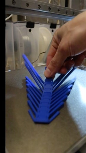 這真的是塑膠印的？像水一樣流動的柔性平衡玩具！#3dprinting #3D列印 #BambuLab #柔性 #療癒 #舒壓 #平衡玩具 #創意設計 #木曜列印所 #物理美學