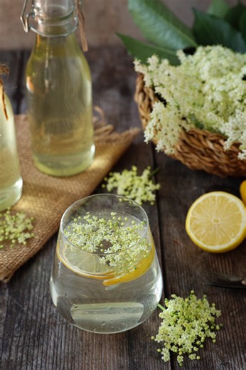 147K views · 699 reactions | Tato bezinková šťáva se nevaří, květy se...