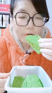 28K views · 916 reactions | Frozen Matcha Powder Mukbang – ASMR Eating Sensation! #matcha #matchaicemukbang #matchaiceeating #matchateapowder #matchapowder #matchapowdereiceeating #matchalovers #matchaice #iceeating #greeanteapowder #icecream #icelovers #mukbang #asmr #greenteaice #matchaiceasmr #iceland | Ice Eating ASMR | Facebook