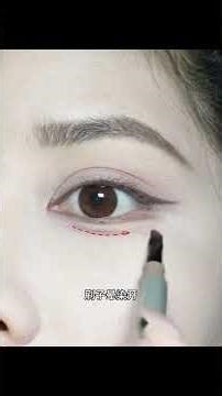 Master Basic Eye Makeup in 5 Easy Steps