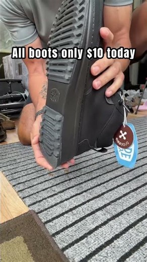 Lightweight Slip-On Shoes with Stretch Laces and Slip-Resistant Grip Sole