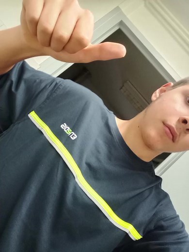 aujourd'hui pour ma première vidéo en lien avec enedis je te montre l'équipement d'un nouvel alternant chez enedis. et oui c'est le même qu'un technicien enedis. #enedis #pourtoi