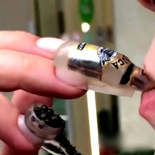276K views · 239 reactions | This Russian beauty salon made HOOKAH nails that you can smoke from | Vocativ | Facebook