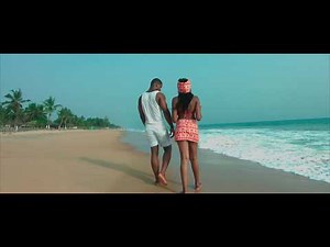 DANIELA AHANDA "POSER"