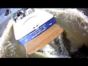Wakesurfing Mastercraft X2 2004