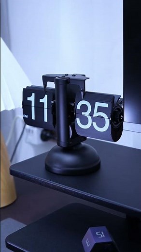 Have you ever seen a flip clock like this? It automatically flips a page every minute.