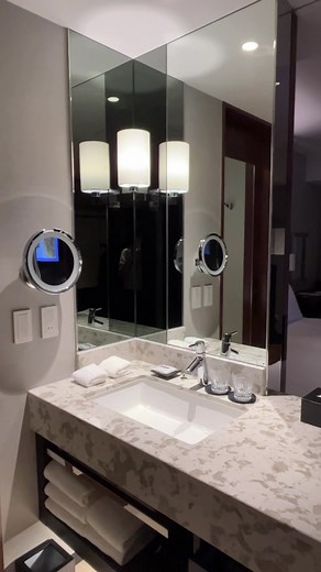 横浜に行ったらここのホテル🏨🪞 記念日にもおすすめです❤︎ 📍ハイアットリージェンシー横浜 #おすすめホテル #関東ホテル #tiktokホテル #ホテル紹介 #ホテルルームツアー #ホカンス #コスパ最強ホテル #横浜ホテル #横浜ホテル紹介 #横浜観光 #横浜おすすめホテル