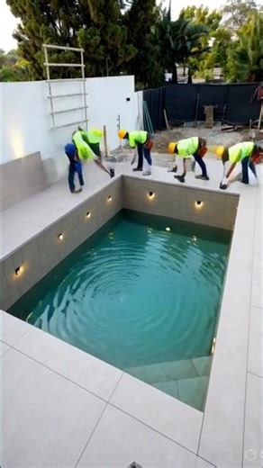 making new swimming pool construction