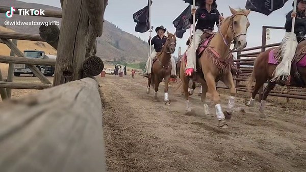 #northwestrenegadecowgirls doing their thing! can't wait to ride with these girls again. #rodeo2022 #fyp #rodeo #winthrop #glitter #nwrc #rodeogirls #cowgirls #cowgirlup