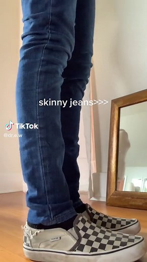 i had to use my moms skinny jeans cus i dont own any☠️☠️#jnco #90s #y2k #jncojeans #goth #alt #alternative #metal #grunge #numetal #lgbt