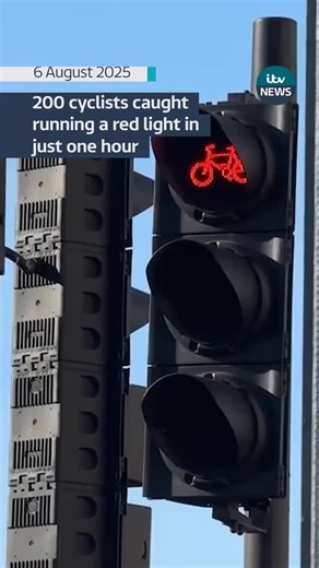 192K views · 3.9K reactions | ITV News cameras have caught 200 cyclists jumping red lights at rush hour in the space of just 60 minutes. We monitored a busy cycle Lane on Victoria Embankment opposite Blackfriars station between 8:20am and 9:20am. On average, three to four cyclists ignored red lights every minute, and more than half failed to stop. #itvnews | ITV London | Facebook