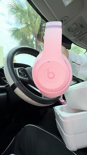 Sooo Pink, So Pretty: The Beats Studio Pro Experience