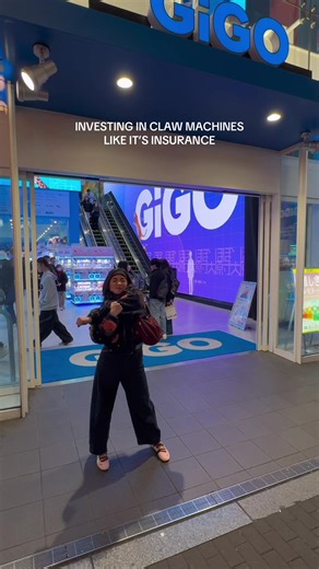 gained 5,000 steps back to our airbnb | claw machine