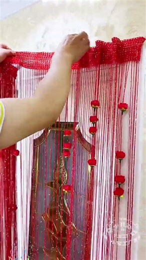 This beautiful rose-patterned curtain is so pretty! The thickened, denser tassels add a touch