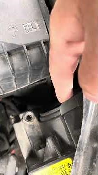 Replacing Headlight Bulb on 1st Generation Skoda Yeti