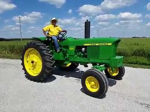 1970 John Deere 2520 Tractor