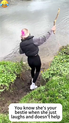 Funny moments of slipping and falling in winter😂#SnowFail#WinterComedy#SlipAndFall#FunnyVideo