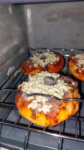 “Frozen Mini Pizza in OTG | Spicy Yummy Veg Pizza Recipe | Perfect Crispy OTG Pizza Heating Guide”