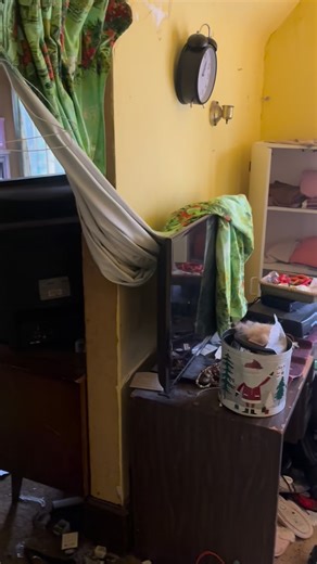 Daquan Rustin on Instagram: "D&R Animal Trapping and Exterminating (440)781-4406 #ExterminatorD #Exterminator #WildLife #animaltrapping #PestControl"