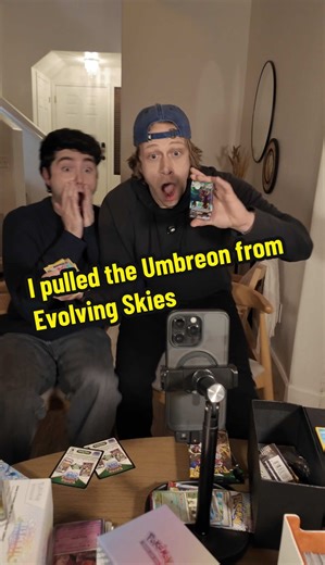 I pulled the Evolving Skies Umbreon and cried a little. I hope you understand. 1 year without a haircut. Next week is 1 year without my brother. Packs 250 & 251 #pokemoncards #pokemon #pokemontcg