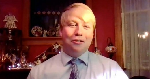 Rookie teacher continues remote class after home catches fire