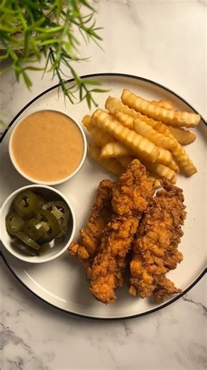 🍗 Crispy KFC-Style Chicken with Spicy Sriracha Mayo