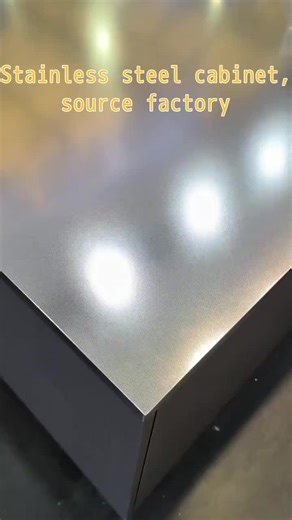 Learn how to pick the best kitchen cabinets that offer both function and style for your home. #KitchenDesign #CabinetStyle