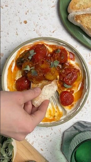 Roasted Harissa Tomato Savoury Yoghurt Bowls! 🍅