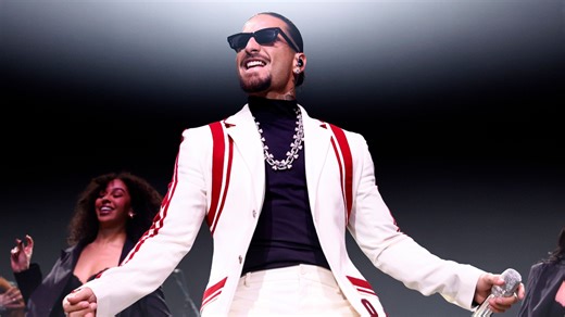 "Todo es falso": Maluma causa un gran revuelo con los mensajes a su novia y los jóvenes - Cadena Dial