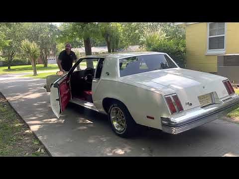 Here's a 78 Oldsmobile Cutlass Supreme Hurst Olds 442 Tribute Car!!!