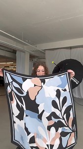 26K views · 71 reactions | Channeling old hollywood glamour all summer long with these head scarf tutorials. Shop accessories: https://bit.ly/3JnlPFH Ajoutez une touche de glamour hollywoodien à vos tenues cet été. Magasinez les accessoires: https://bit.ly/3TUWFDm | Reitmans | Facebook