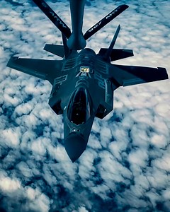 448K views · 60K reactions | Spectacular Aerial Refuel of a F-35 Lightning II by KC-135 Stratotanker | Frontline Diary | Facebook