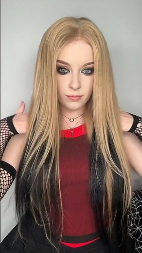 Avril Lavigne hair style tutorial 🖤 blonde and black highlights
