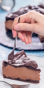 Chocolate Éclair Cake (Chocolate Karpatka) — Creamy, Light & Dreamy! Soft, airy choux layers filled with silky chocolate cream and finished with a rich chocolate topping… this Chocolate Karpatka is pure European dessert elegance! #ChocolateKarpatka #ChocolateEclairCake #EuropeanDesserts #ChocolateCream #DessertReels | Daily Recipes