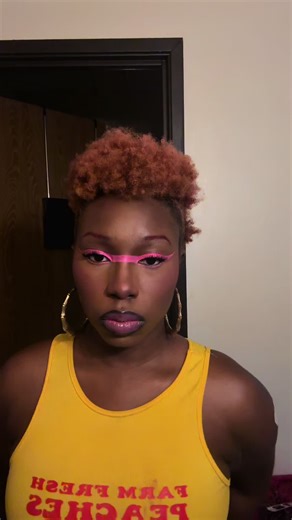 This look is so cool I gotta do it in several colors next. #solangeknowles #solange #solangeeyeliner #mehronmakeup #eyelinerlooks