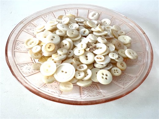 200  Assorted Shell Buttons, Large and Small Natural Shell - Etsy