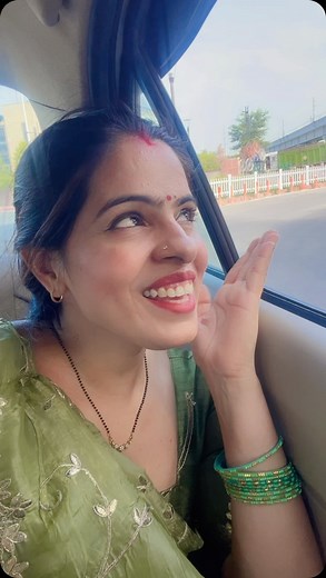 Kamini Ajit Singh on Instagram: "Barsat k din aaye ❤️❤️ #followme #reels #viral #fyp #reelitfeelit #barsat"