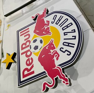 Customized Back Lit 3D Letters for Effective Brand Promotion