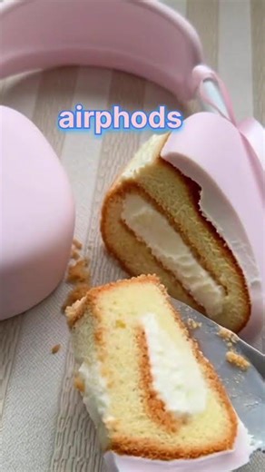 iphone cake cutting airpod cake cutting #cutecake # aesthetic cake cutting