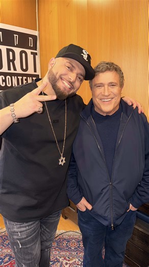 זכיתי לעבוד עם לא מעט אגדות מוזיקליות בחיי, אבל יהורם גאון הוא אחד ויחיד, השראה ענקית עבורי! מתרגש לספר לכם שבקרוב מאוד אנחנו מוציאים שיר ביחד