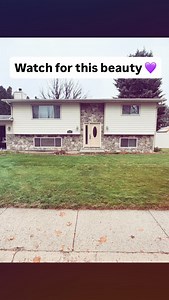 Something beautiful is about to hit the market… and I can finally give you a sneak peek! 👀💛 A few tiny previews… one gorgeous SW Boise home. That’s all I can share for now, but trust me, you’ll want to keep an eye out for this one! Modern touches, warm interiors, and the kind of coziness that makes you want to kick off your shoes and stay awhile. 🏡✨ If you’ve been waiting for “the one”… this might just be it. 💁‍♀️ Stay tuned. The official reveal is coming soon! Want first dibs before it goes